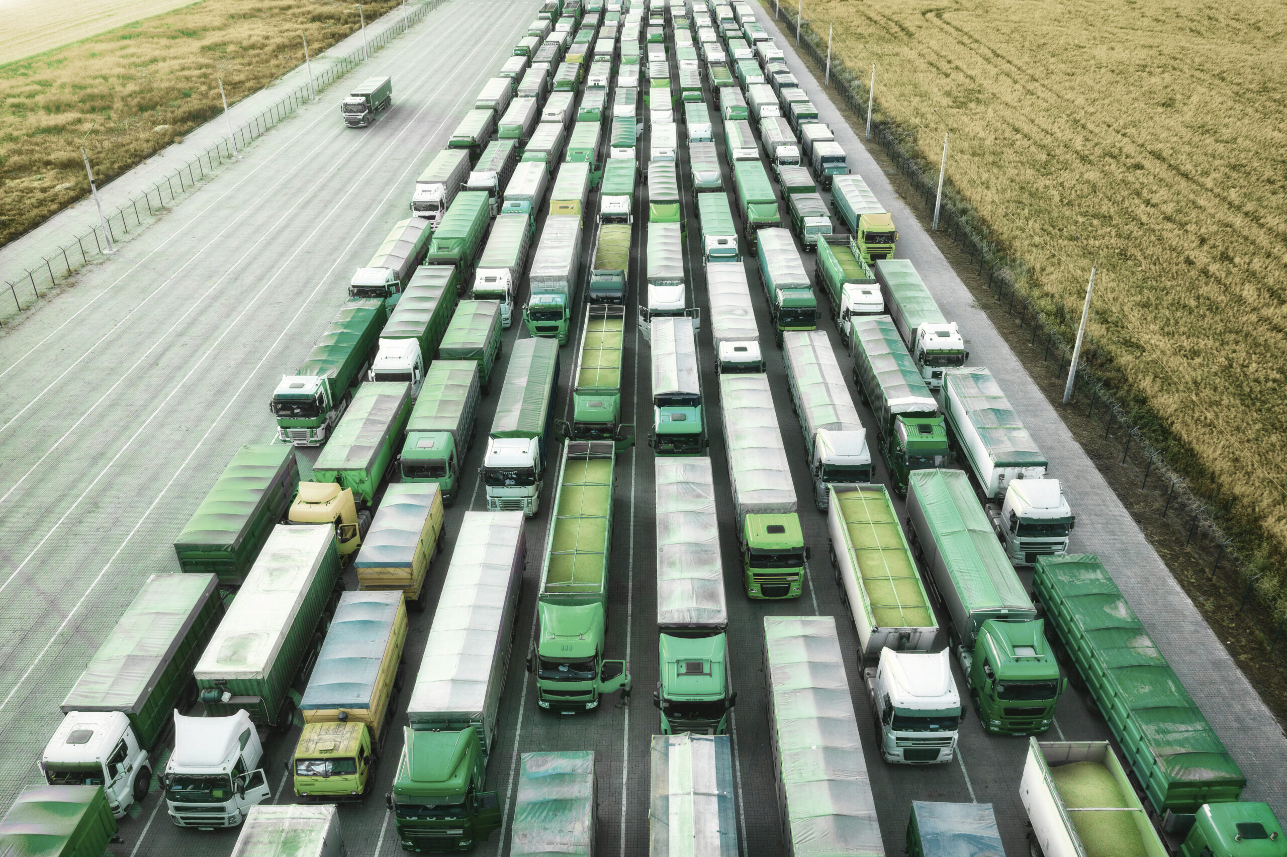 Flota de camiones Logistics Express