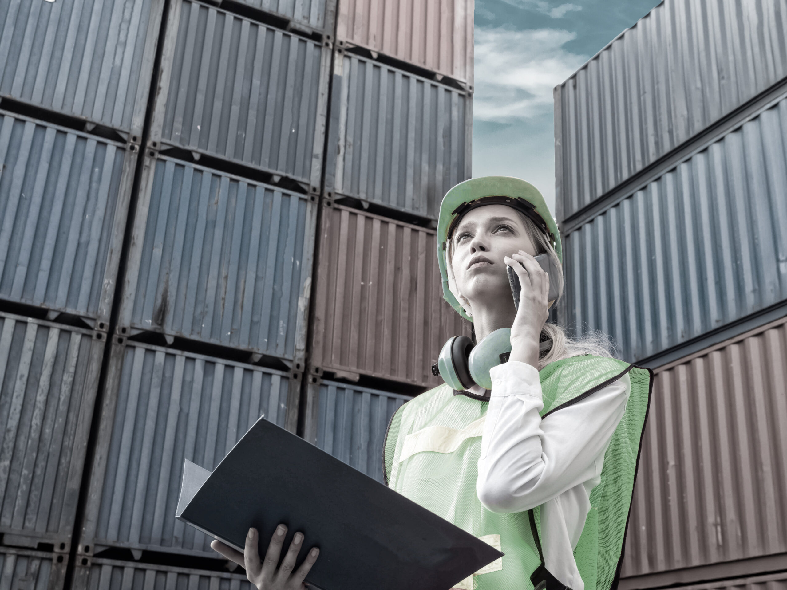 Servicios logísticos de principio a fin — movilidad sostenible — Logistics Express